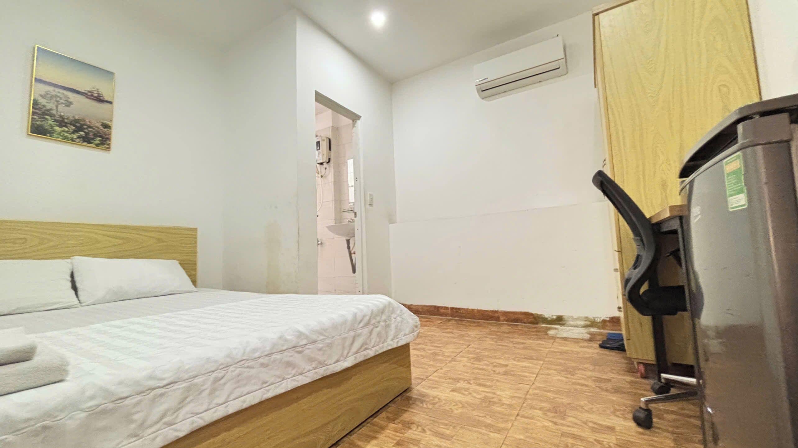 Habitación estándar | Minibar, escritorio, wifi gratis y ropa de cama