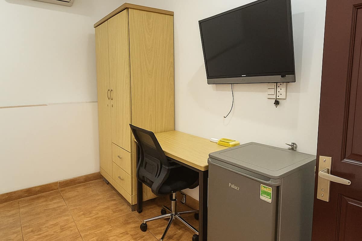 standard room | 1 bedroom, minibar, desk, free wifi