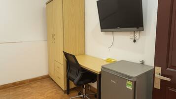 Minibar, desk, free WiFi, bed sheets