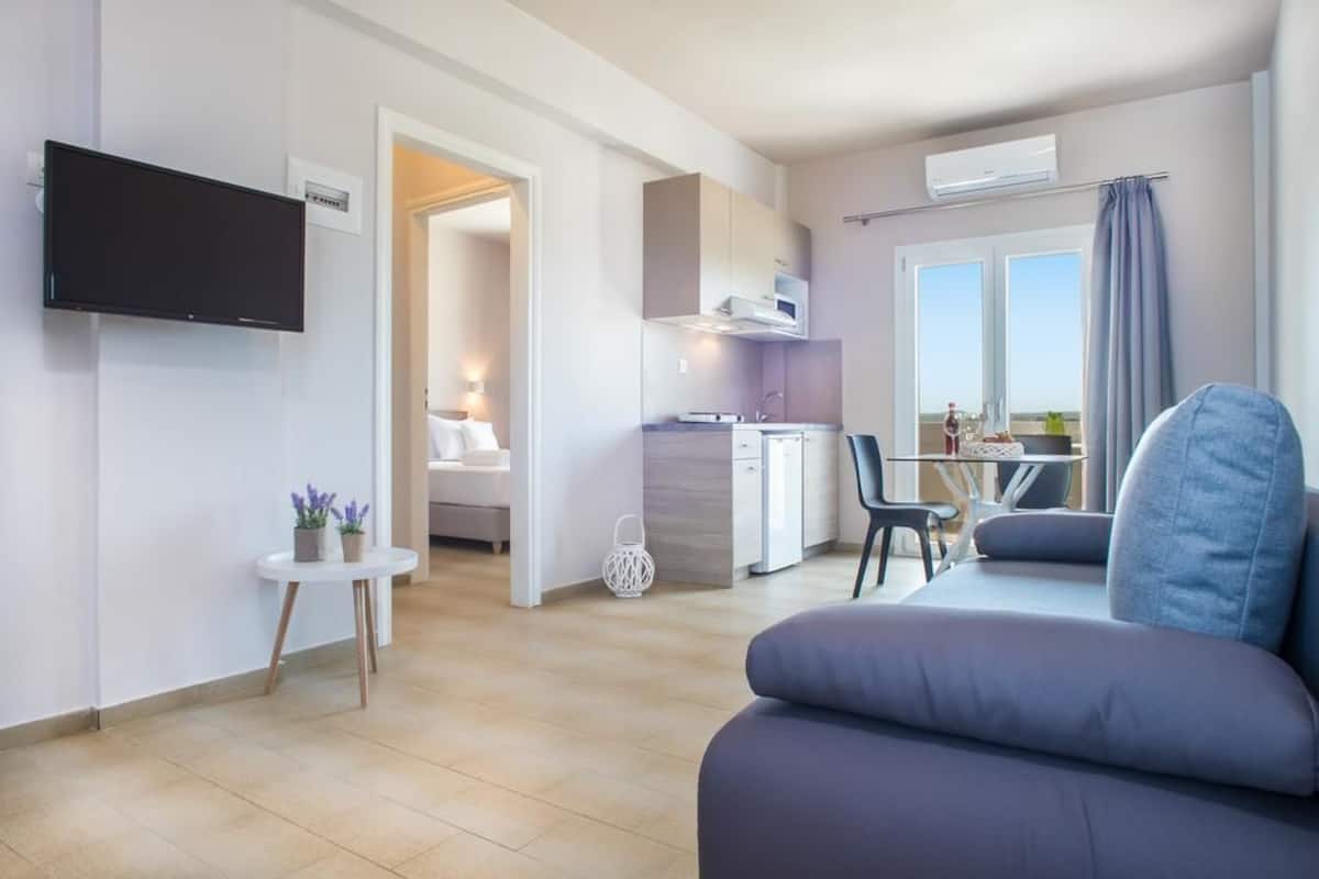Apartment, 1 Bedroom | Living area