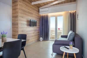 Suite, Hot Tub, Sea View | Living area - Evelyn Hotel (Chania)