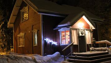 Façade de lâhĂ©bergement - soirĂ©e/nuit