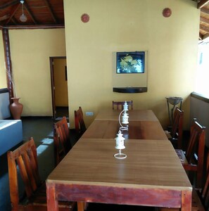Dining - villa breeze thalpe (Unawatuna)