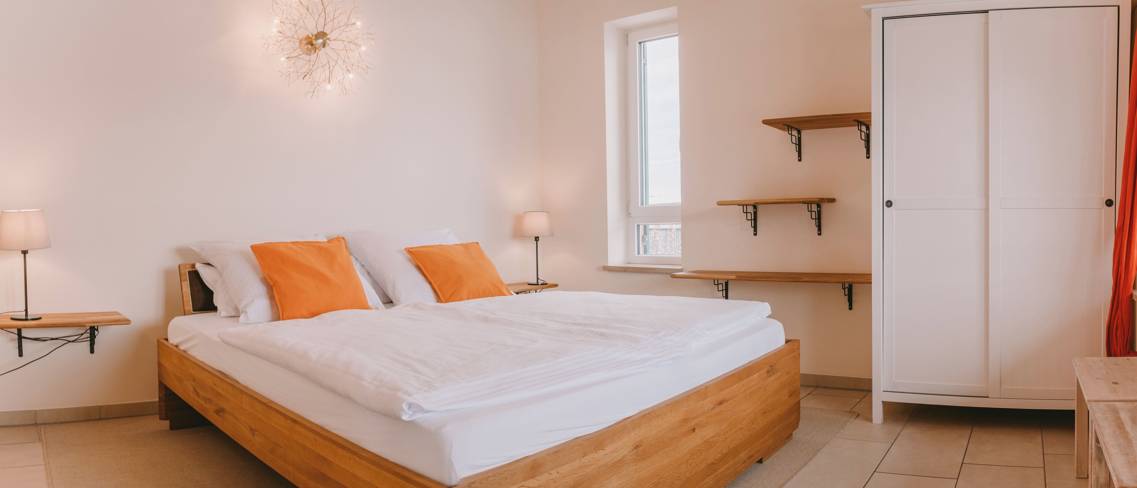 Family Apartment, 2 Bedrooms, Balcony (Kirsche) | Individually decorated, individually furnished, soundproofing