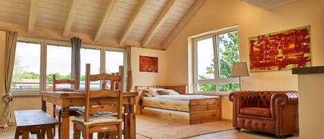 Familienapartment, 2 Schlafzimmer, Seeblick | Individuell dekoriert, individuell eingerichtet, schallisolierte Zimmer