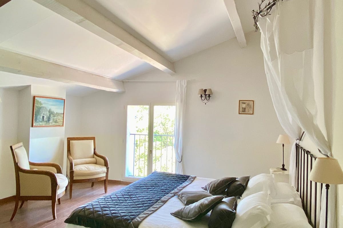 double room (plénitude ) | soundproofing, cots/infant beds, rollaway beds, free wifi