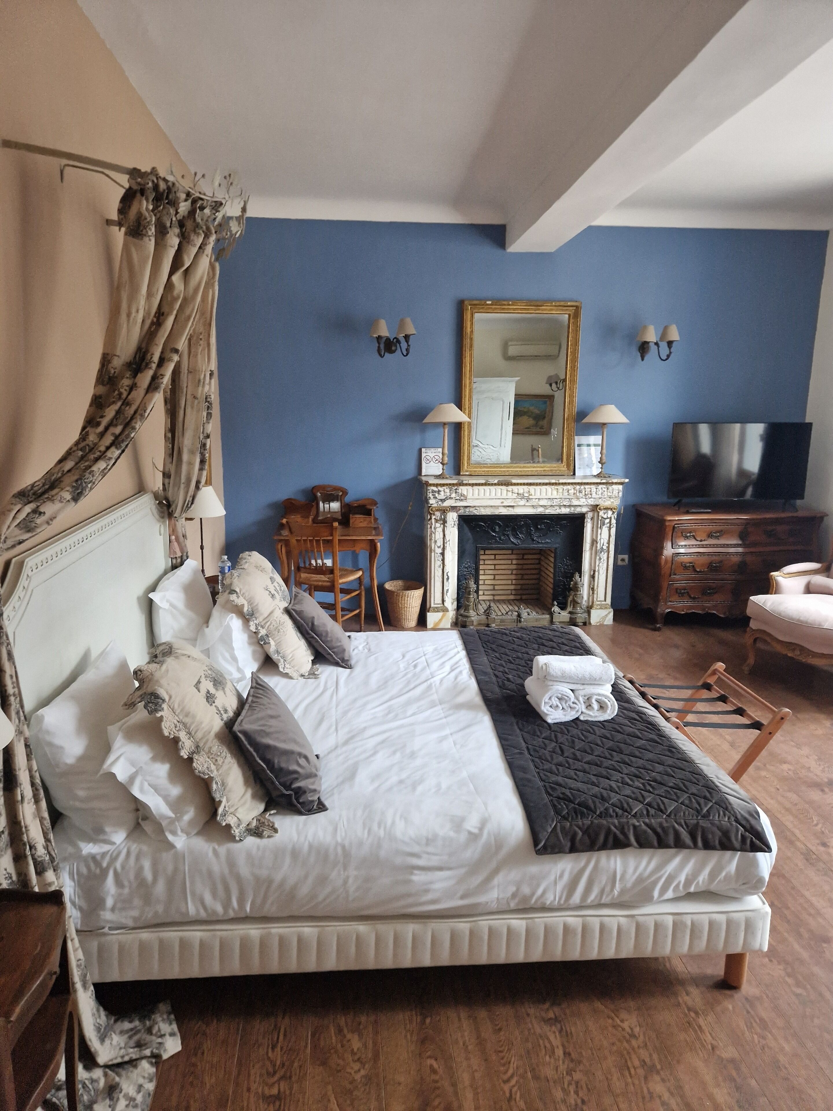 double room (plénitude ) | soundproofing, cots/infant beds, rollaway beds, free wifi