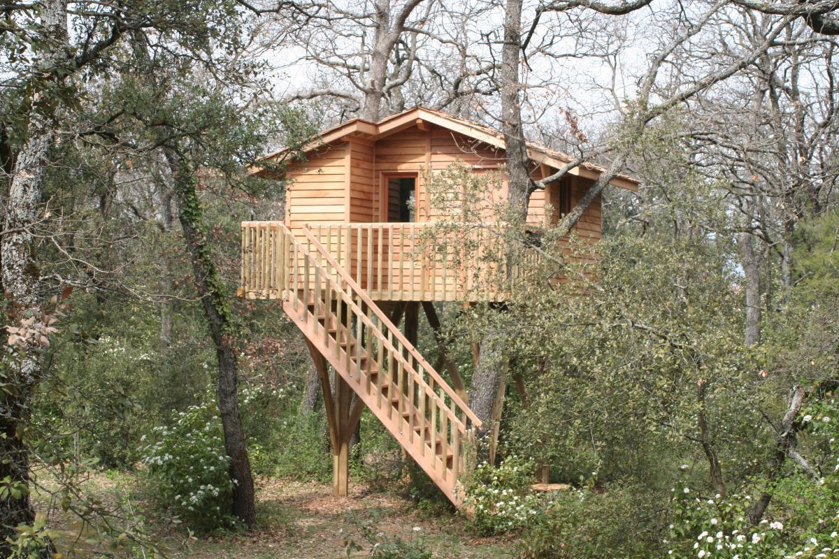 soundproofing, cots/infant beds, rollaway beds, free wifi