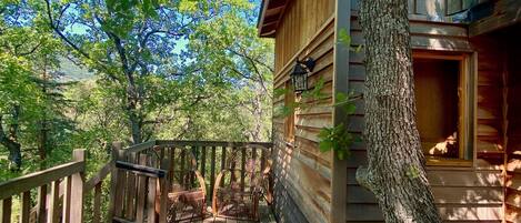 Soundproofing, cribs/infant beds, rollaway beds, free WiFi