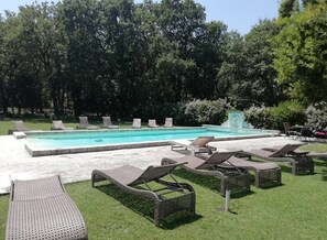 Exterior - La Bastide du bois Bréant (Maubec)