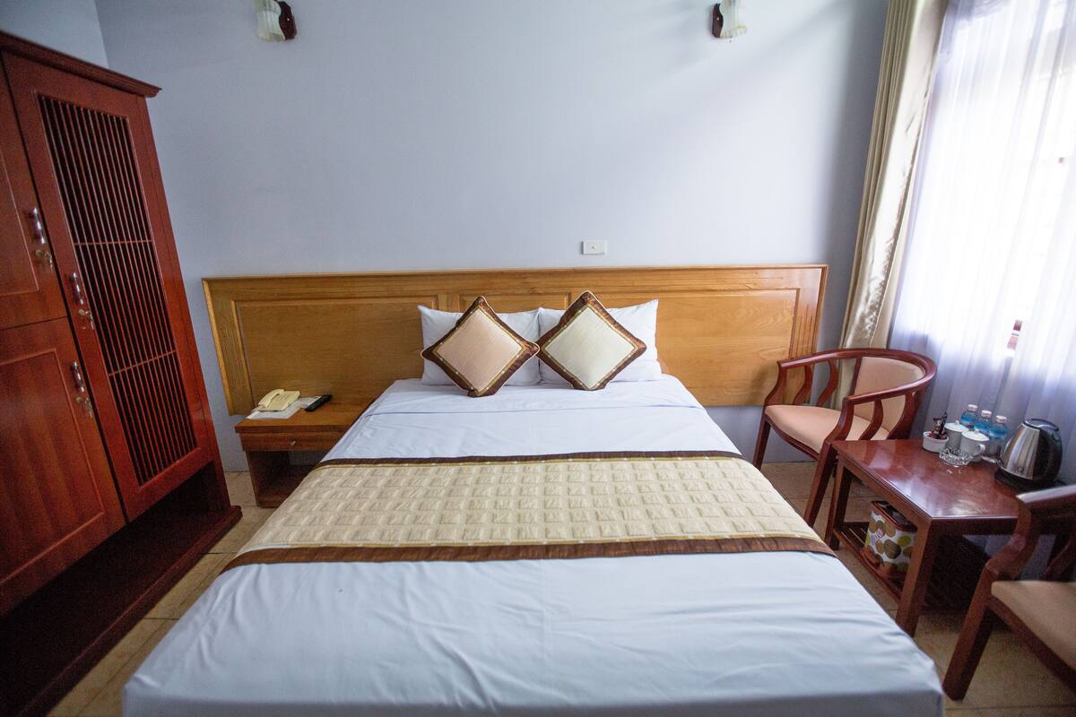 Doppia Deluxe, balcone | Minibar, una cassaforte in camera, una scrivania, insonorizzazione