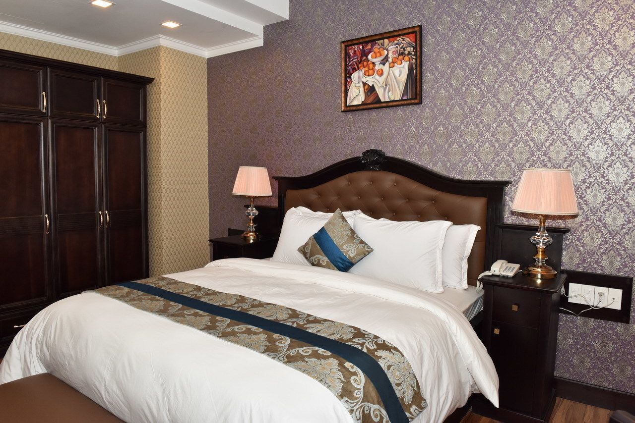Minibar, desk, soundproofing, free WiFi