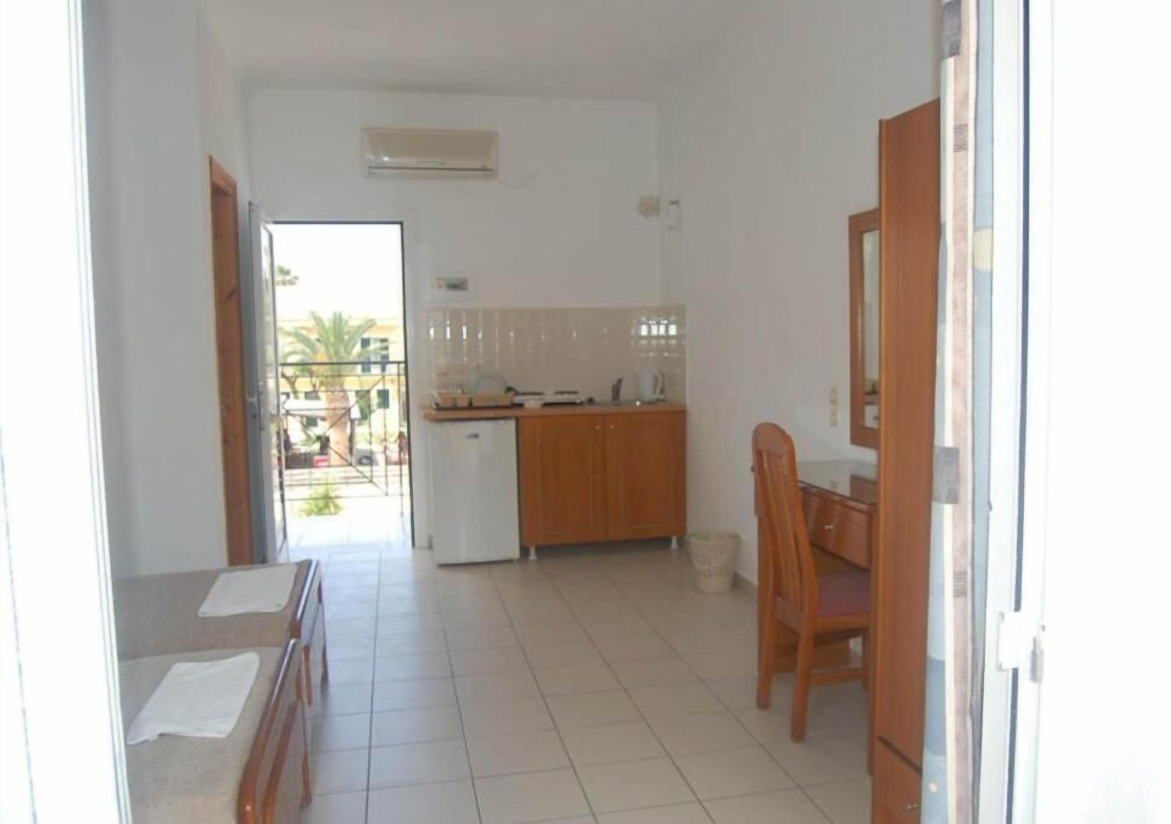 Private kitchen | Fridge