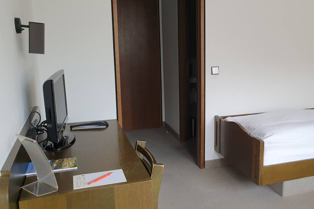Habitación estándar con 2 camas individuales, baño privado
