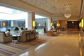 Lobby - Balaji Sarovar Premiere Solapur (Solapur)