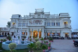 Front of property - Kohinoor Palace (Faizabad)