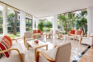 Ruang Istirahat Lobi