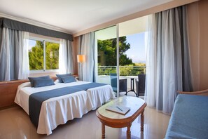 Desk, blackout drapes, free WiFi, bed sheets - Grupotel Natura Playa (Muro)
