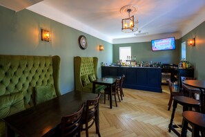Bar (on property) - Picton House Hotel (Carmarthen)