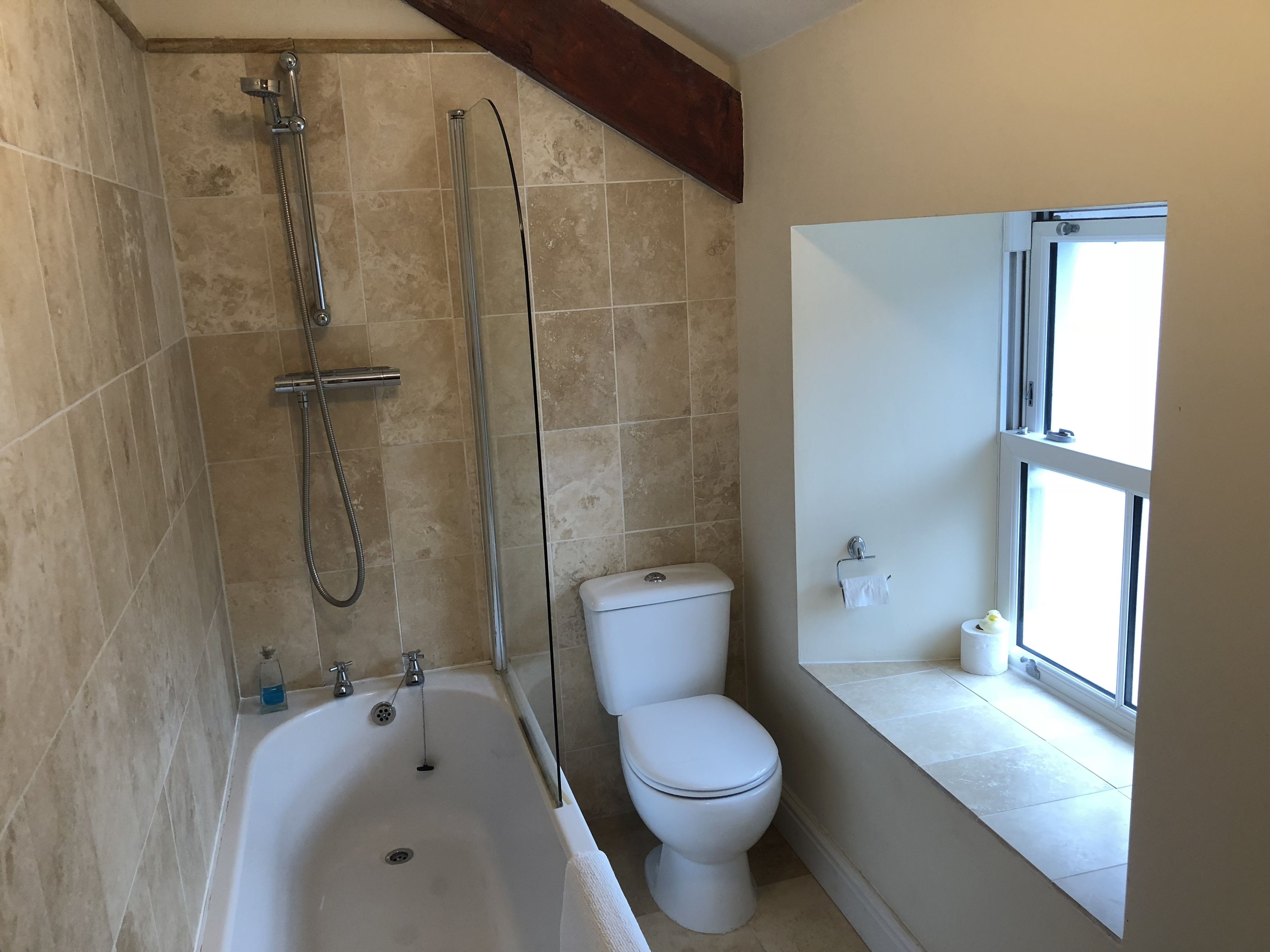 free toiletries, towels