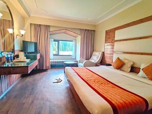 Deluxe Room, 1 Bedroom, Valley View