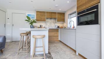Luxury-Haus, mit Bad (Chyreen) | Eigene Küche