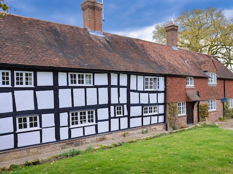 Exterior. Twyford Farm B&B