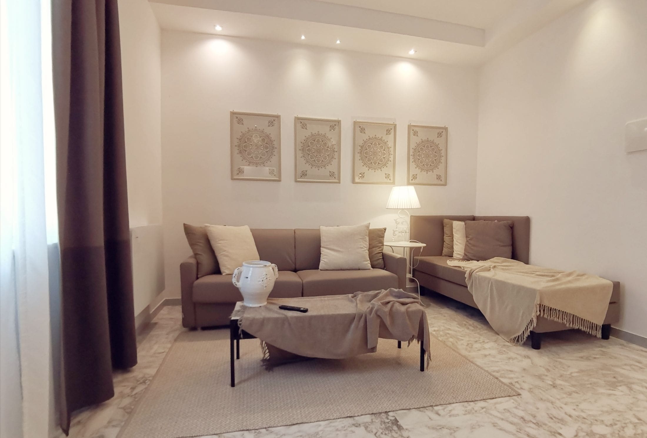 Deluxe Double Room | Living area | Flat-screen TV