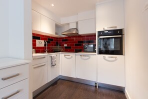 Comfort Room, 1 Double Bed, Private Bathroom | Private kitchen | Fridge, microwave - Charlotte Street Apartments by All�ô Housing (London)