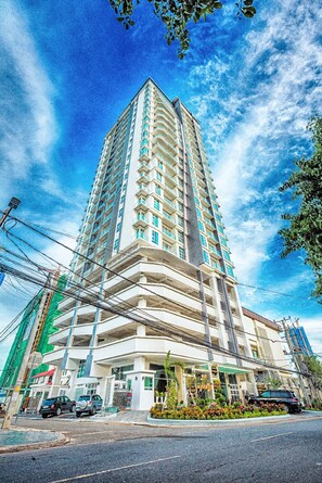 Exterior - Infinity 28 Hotel & Residence (Phnom Penh)
