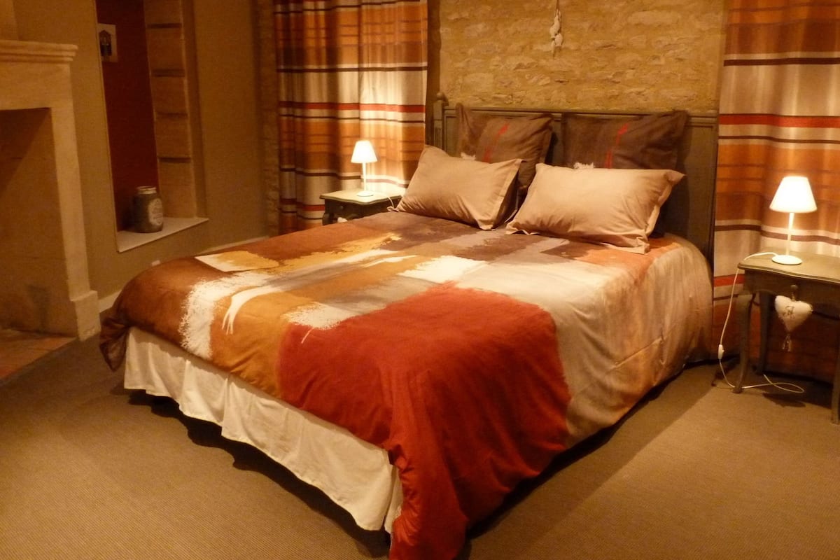 Comfort tweepersoonskamer, uitzicht op tuin | 1 slaapkamer, luxe beddengoed, individueel gedecoreerd