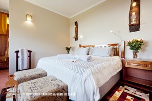 Draps en coton égyptien, minibar, coffres-forts dans les chambres