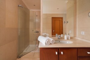 Villa, 4 Bedrooms, Private Pool | Bathroom