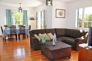 House, 3 Bedrooms, Ocean View | Living area | Flat-screen TV, DVD player - Casa Jardim Mar by Our Madeira (Calheta)