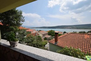 Interior - Holiday apartment with balcony and sea view (Čižići)
