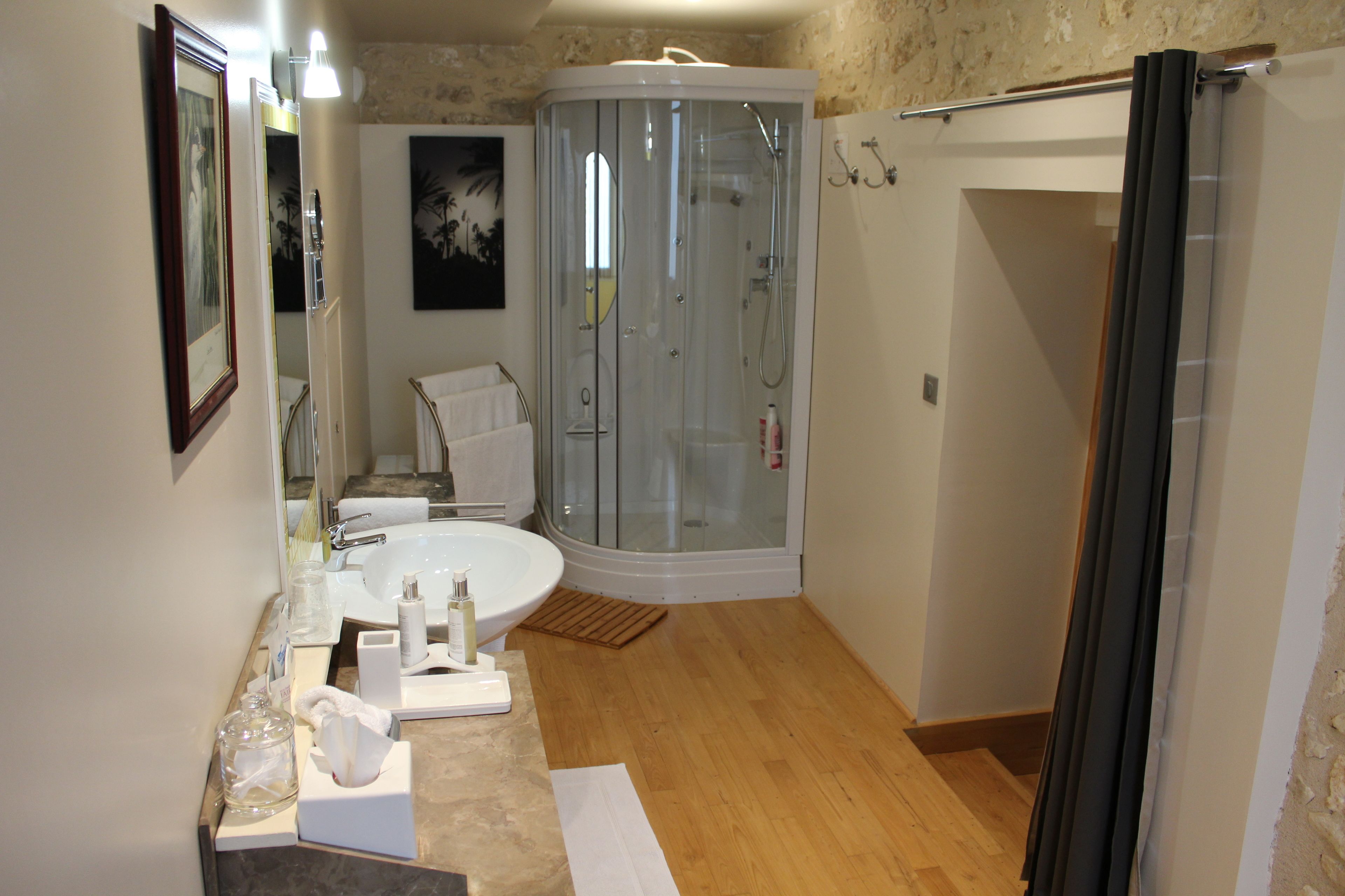 Double Room, City View (La Place ) | Bathroom | Shower, rainfall showerhead, free toiletries, hair dryer