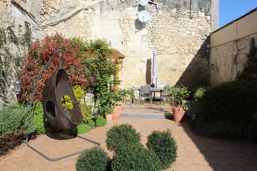 Le Patio Chambres et Table dHotes
