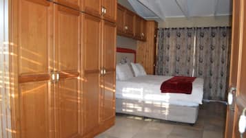 1 habitación, escritorio y wifi gratis