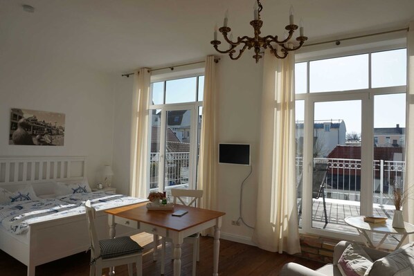 1 bedroom, WiFi, bed sheets