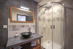 Shower, hair dryer - Au fer à cheval (Gandelain)