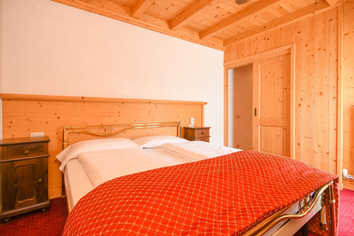 Apartment | Down duvets, in-room safe, blackout curtains, free WiFi