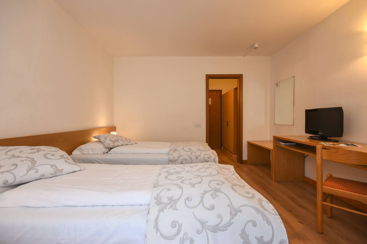 Standard Triple Room | Extra beds