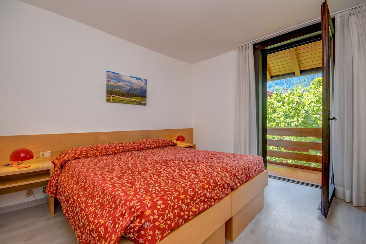 Superior Double or Twin Room | Down duvets, in-room safe, blackout curtains, free WiFi