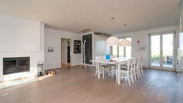 Ferienhaus, 3 Schlafzimmer (incl. 130,00 € Cleaning Fee) | Wohnzimmer | Flachbildfernseher, Netflix, DVD-Player