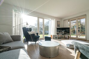 House, 3 Bedrooms (incl. 130,00 € Cleaning Fee) | Living area | Flat-screen TV, Netflix, DVD player - Hygge Hus - St-Peter-Ording (St. Peter-Ording)