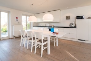 House, 3 Bedrooms (incl. 130,00 € Cleaning Fee) | Living room | Flat-screen TV, Netflix, DVD player - Hygge Hus - St-Peter-Ording (St. Peter-Ording)