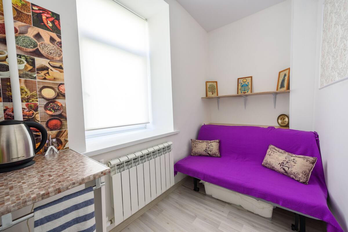 Economy Single Room | Premium bedding, soundproofing, iron/ironing board, free WiFi