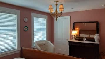 Double Room, 1 King Bed | Room amenity