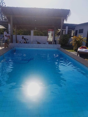 3 outdoor pools