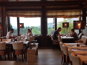 Dining - Berghotel Lenneplätze (Winterberg)